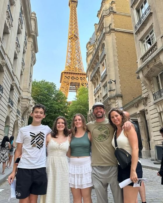 Paris Best Transport happy traveler actions shot